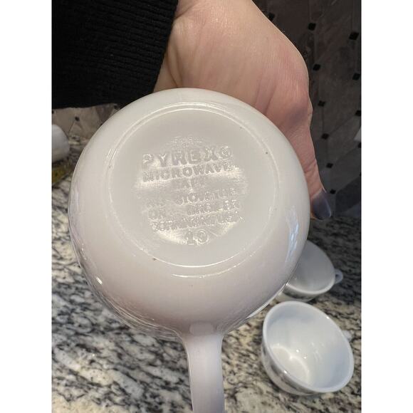 Corning Corelle Old Town Blue Onion Milk Glass Mugs Round Handle Vintage Set/4 - Picture 4 of 7